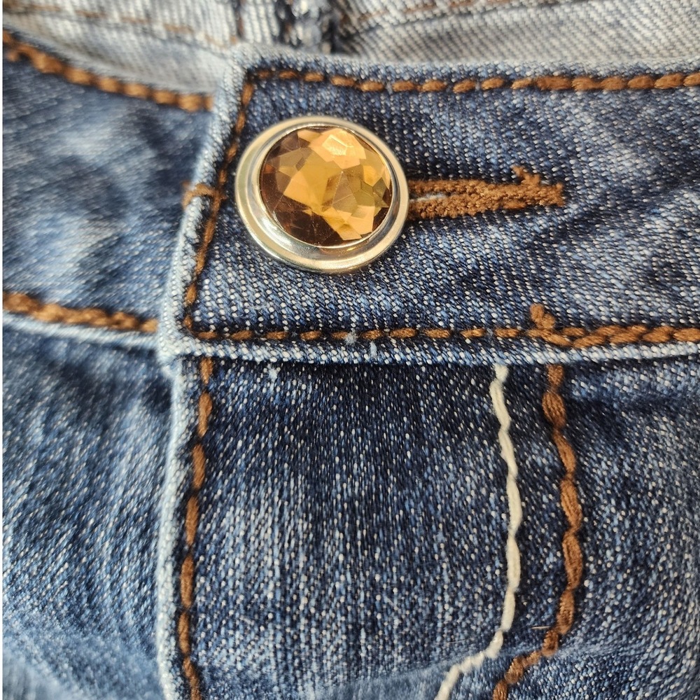 Cato Women's Denim Capris - Picture 4 of 14